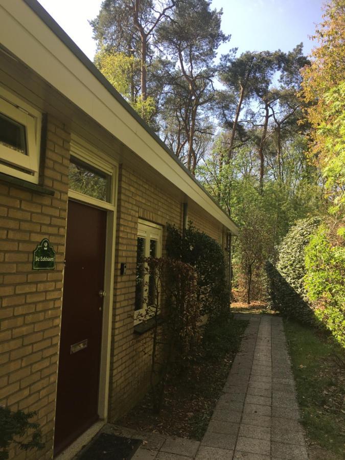 Geschakelde Bungalow Op De Veluwe "De Eekhoorn" Otterlo Bagian luar foto